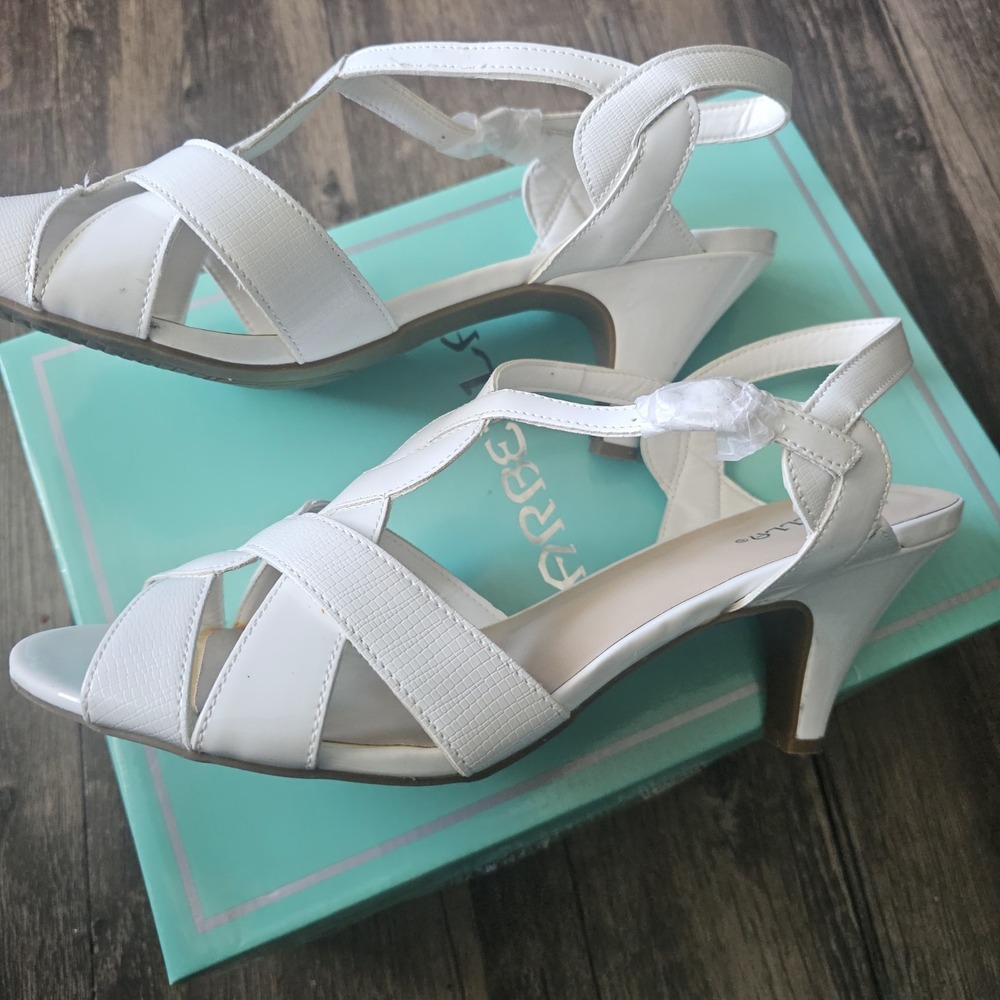 NWB Marbella Women's White Strappy Heels Size 11